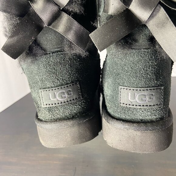 UGG Bailey Bow Tall Black Suede Boots — Women’s 6 — Classic Cozy Shearling - Picture 5 of 6